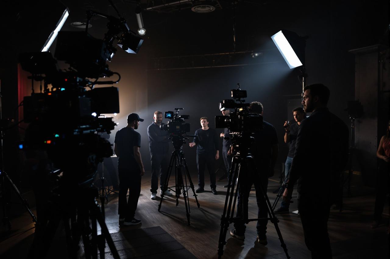 《惊涛骇浪》正式杀青，导演张明远透露幕后故事